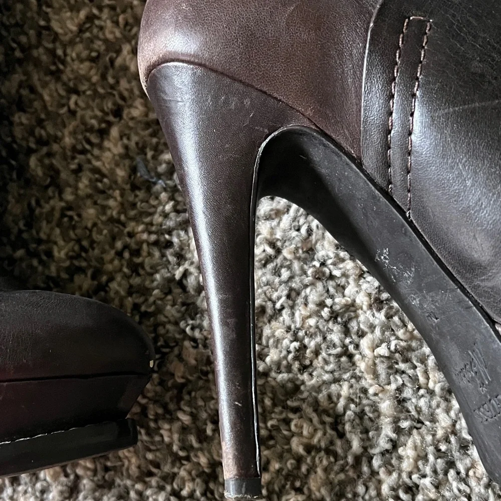 Guess by Marciano brown leather platform knee-high boots  size 7
